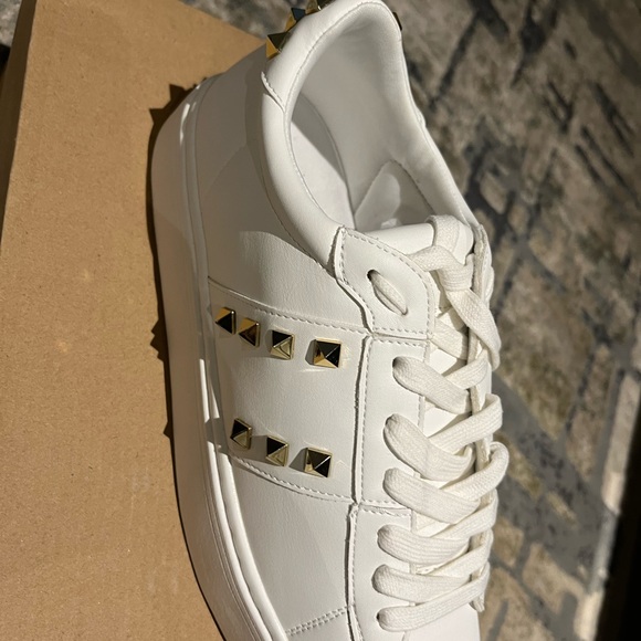 Brand new Steve Madden rock studs - Picture 3 of 4